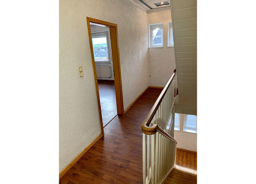 Flur 1. OG (4) einfamilienhaus-ruebenach-koblenz-zu-vermieten